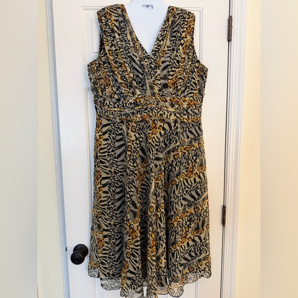 Ashro Size 16 Sleeveless V-Neck Printed Midi Dress | Like New